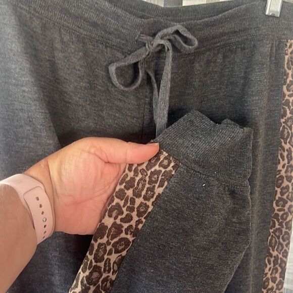 Splendid Leopard Gray Fleece Sweatpants Jogger Women’s Small - Picture 1 of 5